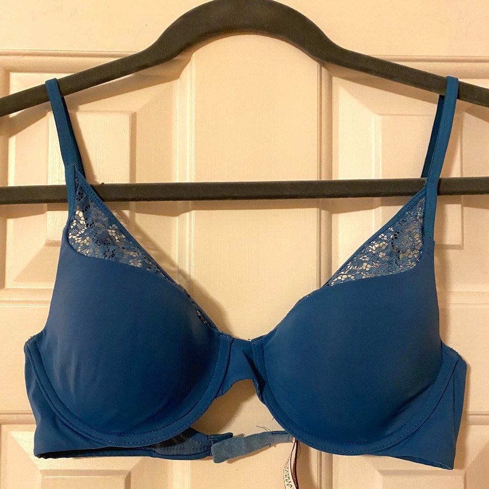 Victoria's Secret Lace T-Shirt Bra